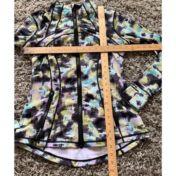 Lululemon Define Full Zip COLORFUL SPRINGSCAPE TRACK JACKET women’s sz 8 M - Picture 7 of 9